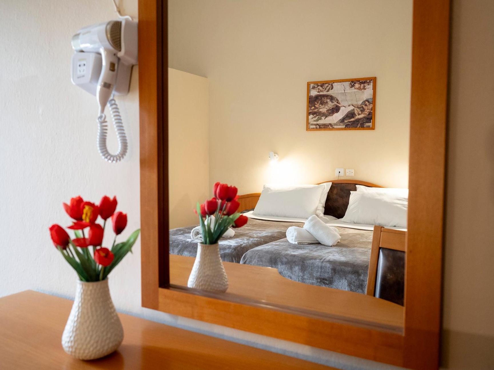 Sappho Hotel Skala Eresou Buitenkant foto