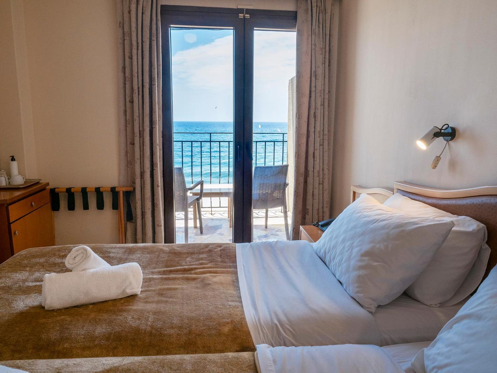 Sappho Hotel Skala Eresou Buitenkant foto